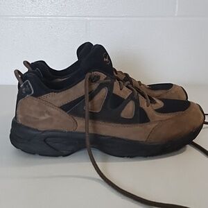 8 Vintage Winners Suede Uppers Walking Hiking Shoes